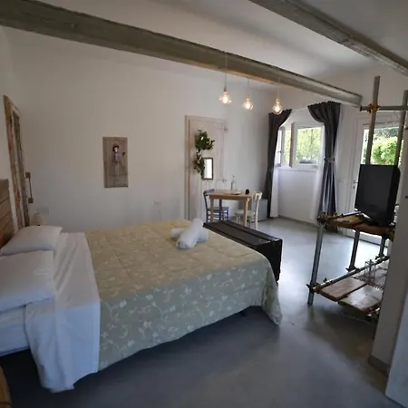 Bed & Breakfast Capannone111 3*
