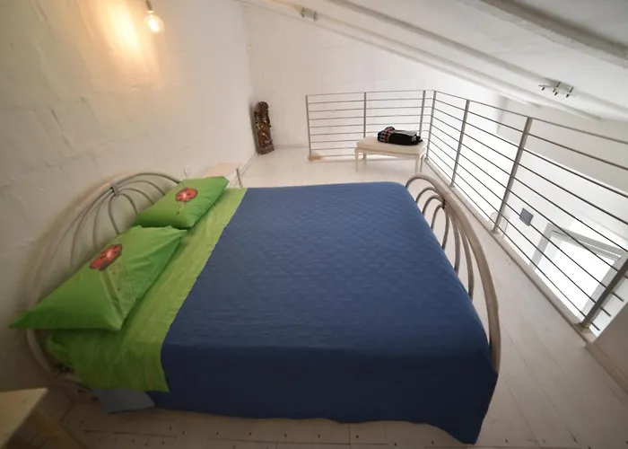 Oda ve Kahvaltı Capannone111 3*